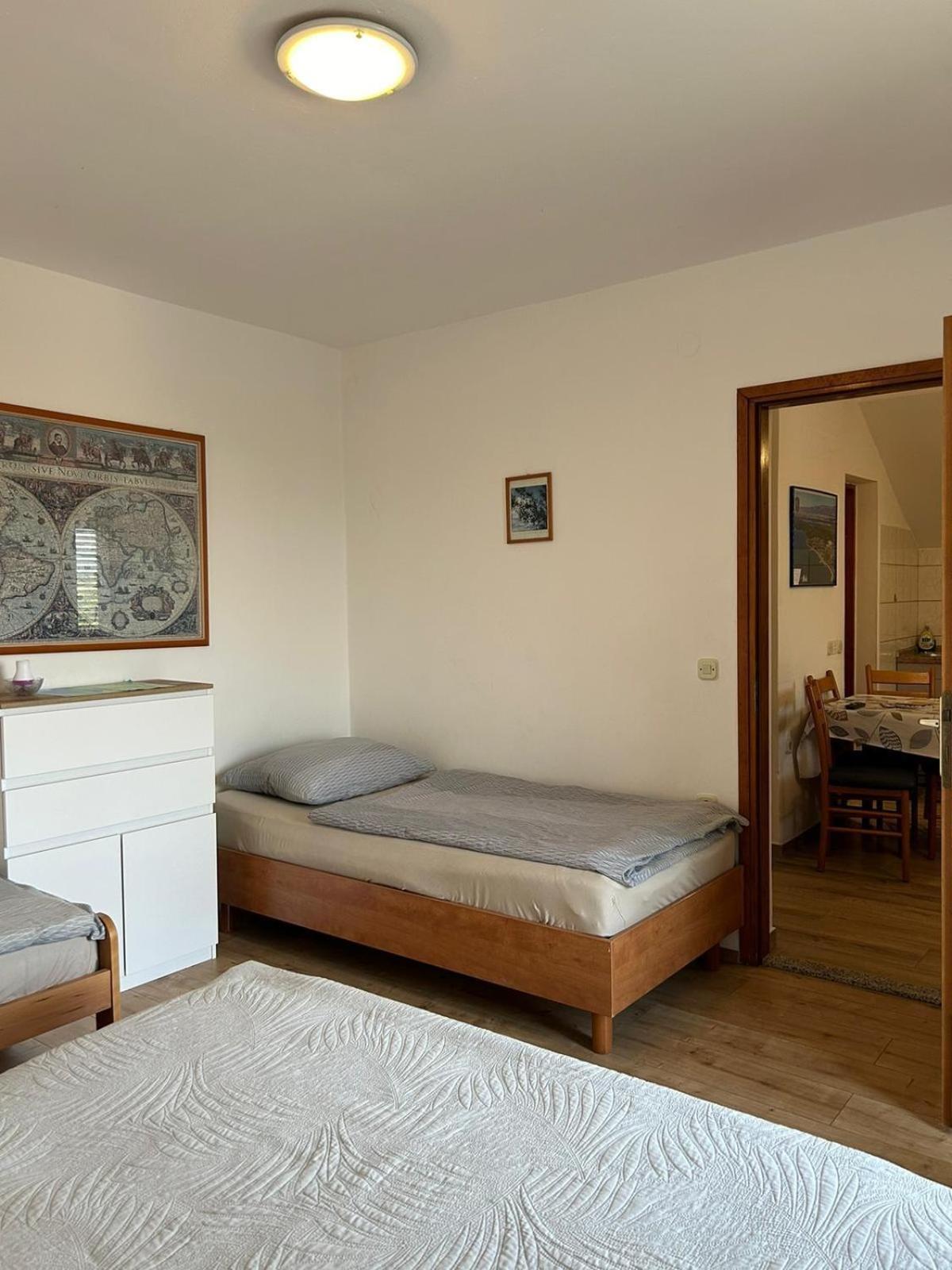 Apartments With A Parking Space Vrsi - Mulo, Zadar - 3276 Bilik gambar